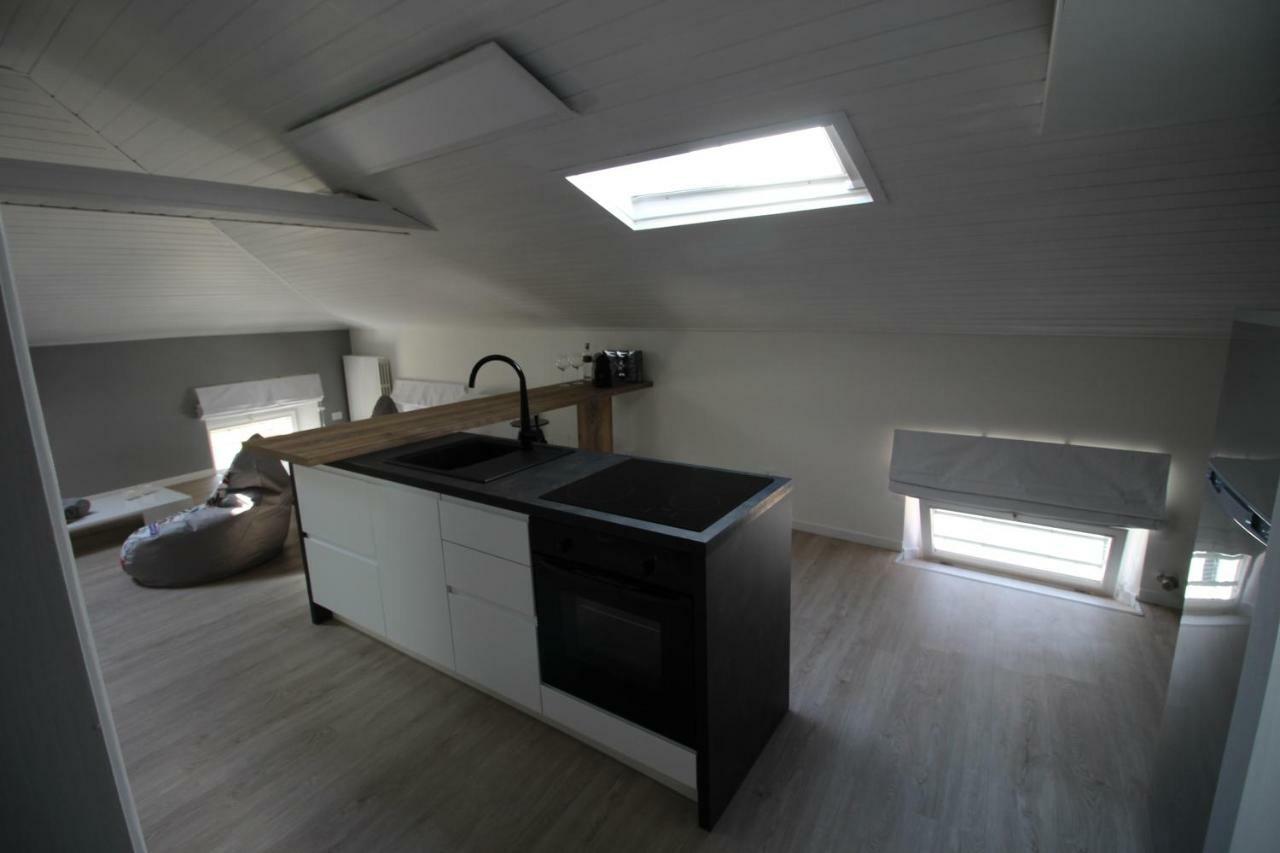 La Mansarda Di Juliette Apartment Десенцано дел Гарда Екстериор снимка