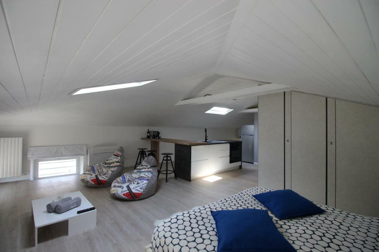 La Mansarda Di Juliette Apartment Десенцано дел Гарда Екстериор снимка